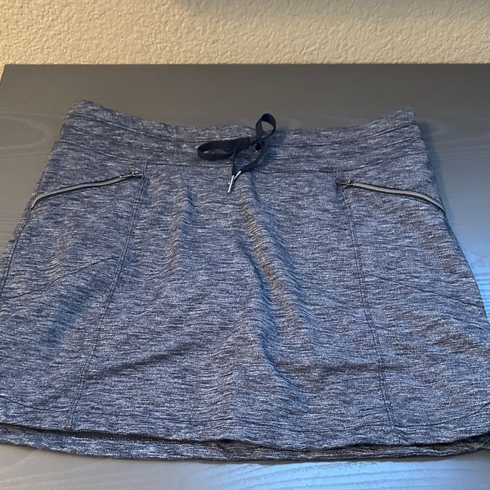 Gray Athletic Skirt with Shorts & Zipper Pockets Size Medium